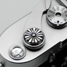 Kiku Soft Release Button Floral emblems of Japan Silver925
