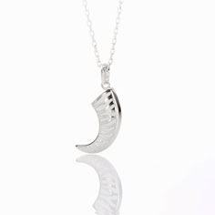 ZEBRA -Out of Africa-　Horn　Necklace　　White