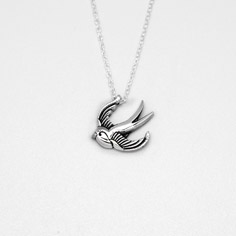 The Swallow 　Necklace　(Girl)